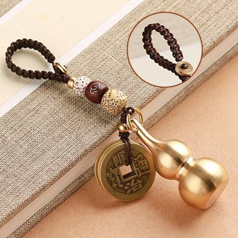 Lucky Keychain with Feng Shui Coins detail1