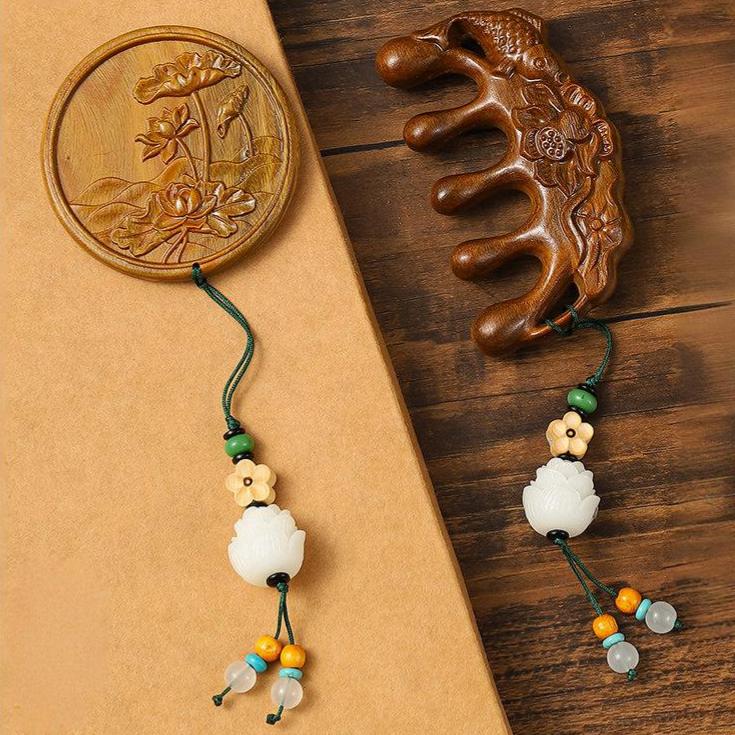 Sandalwood Comb and Mirror Set cover